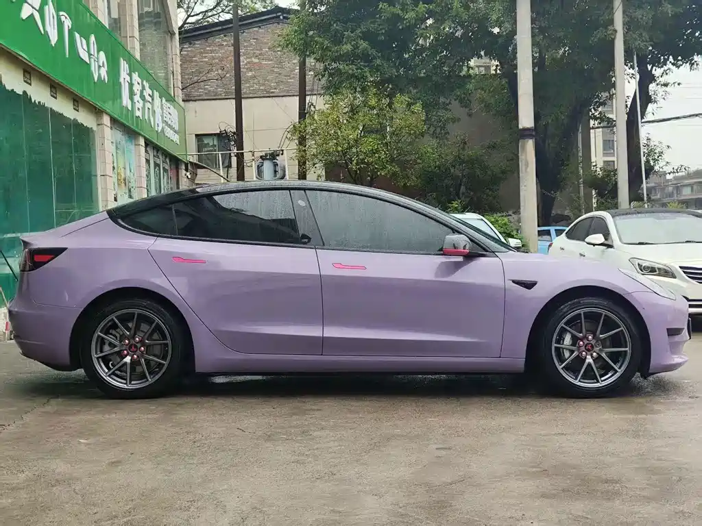 Tesla Model 3 — миниатюра 2