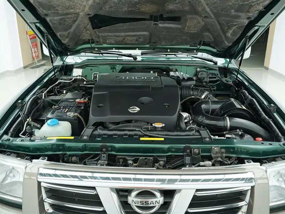 Nissan Patrol — миниатюра 28