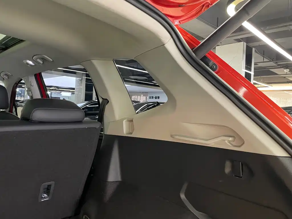 Volkswagen Tiguan L — миниатюра 57