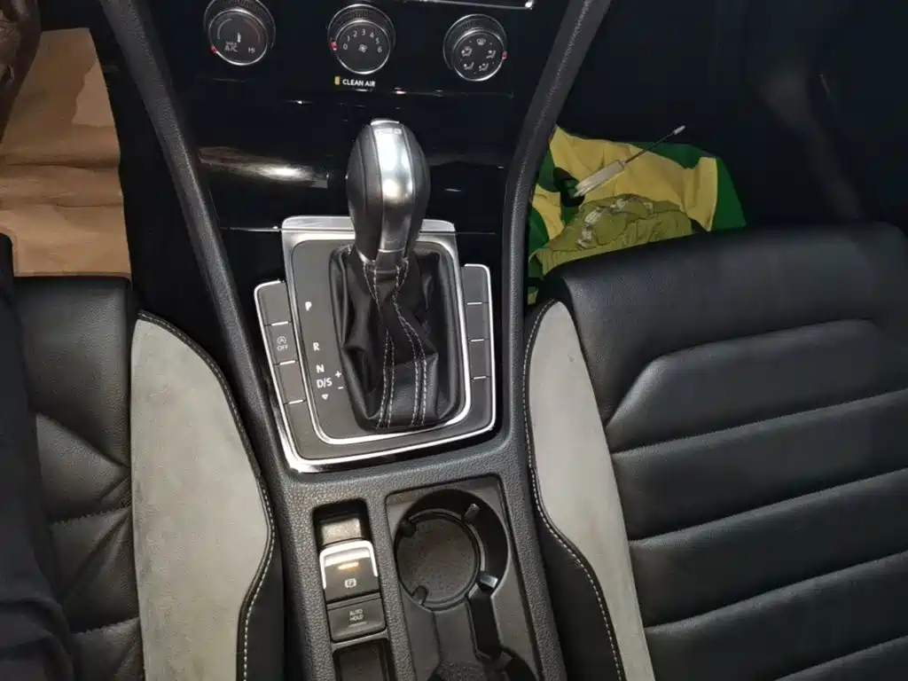 Volkswagen Golf — миниатюра 14