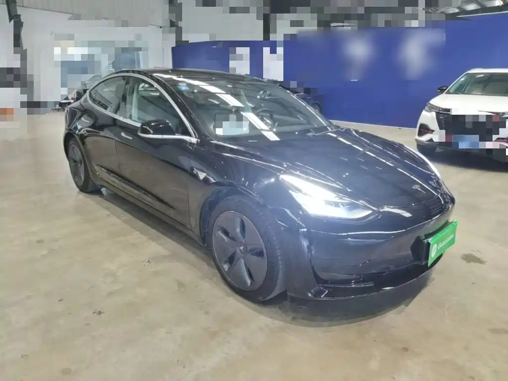 Tesla Model 3 — миниатюра 4