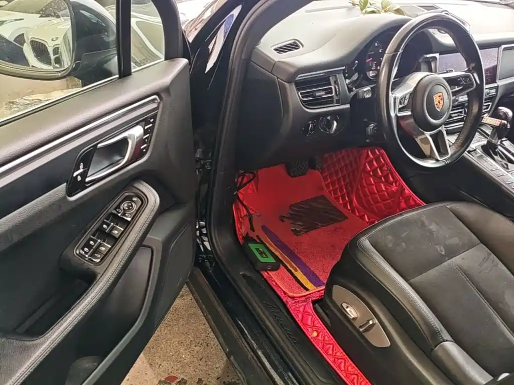 Porsche Macan — миниатюра 16