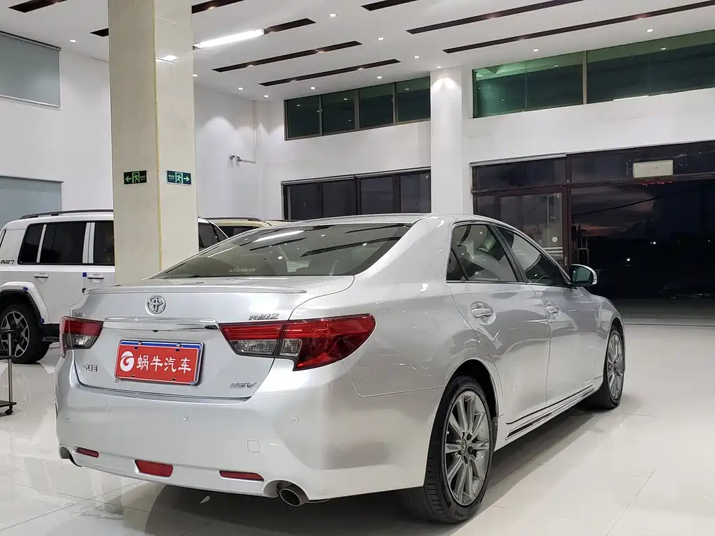 Toyota Reiz 2013 2.5V