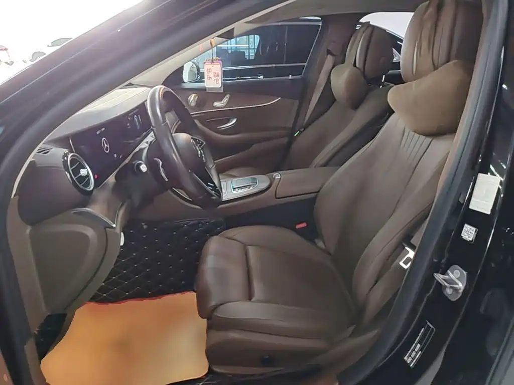 Mercedes-Benz E-Class — миниатюра 15