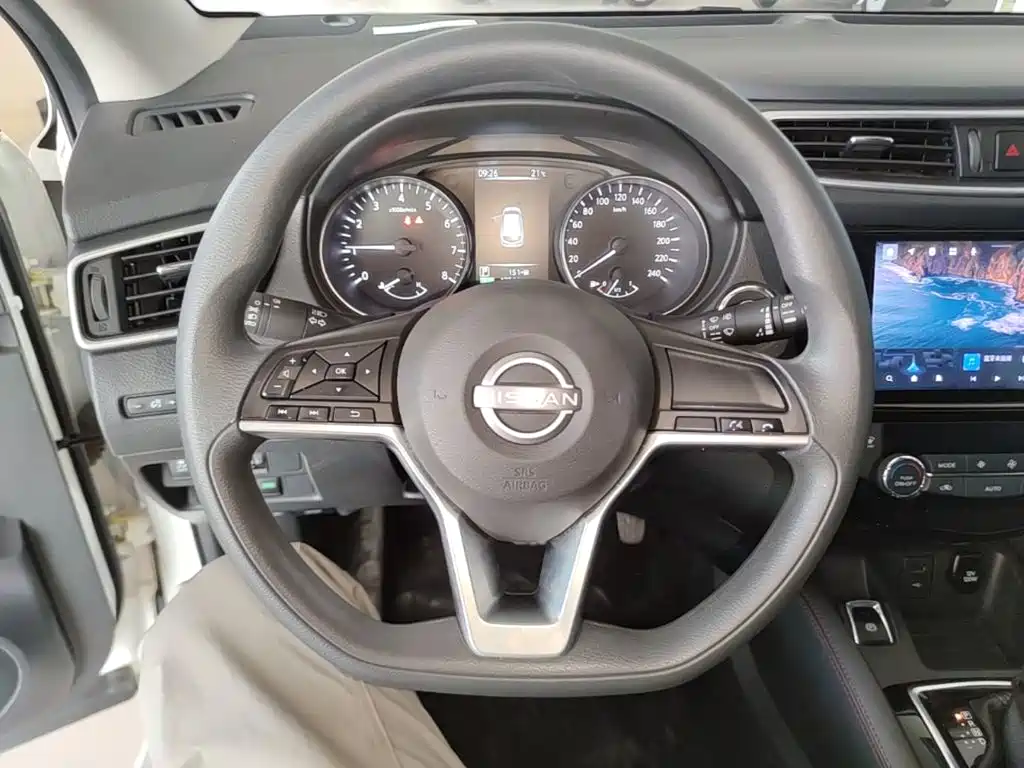 Nissan Qashqai — миниатюра 11