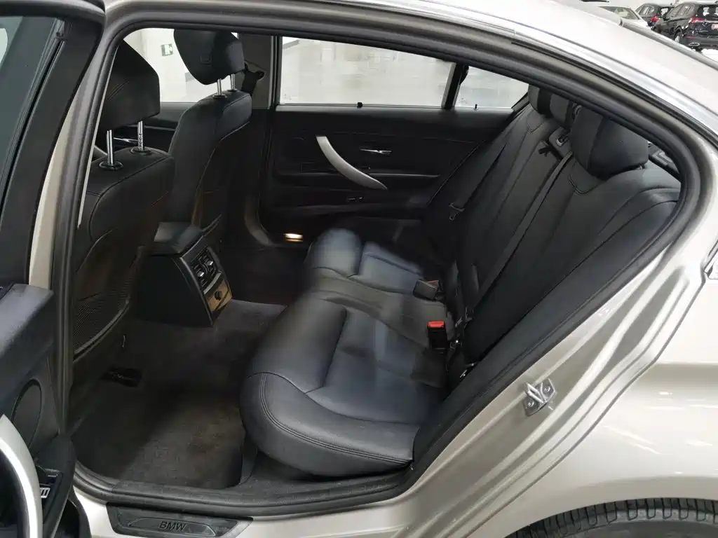 BMW 3 Series — миниатюра 15