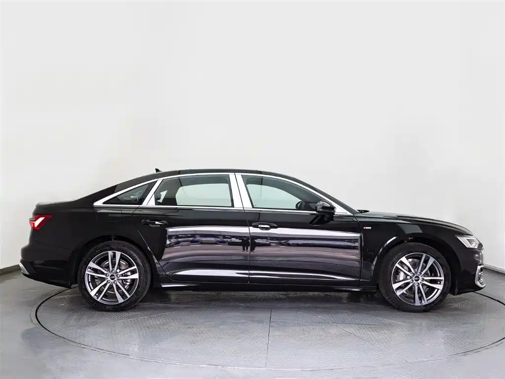 Audi A6L 2026 40 TFSI Luxury