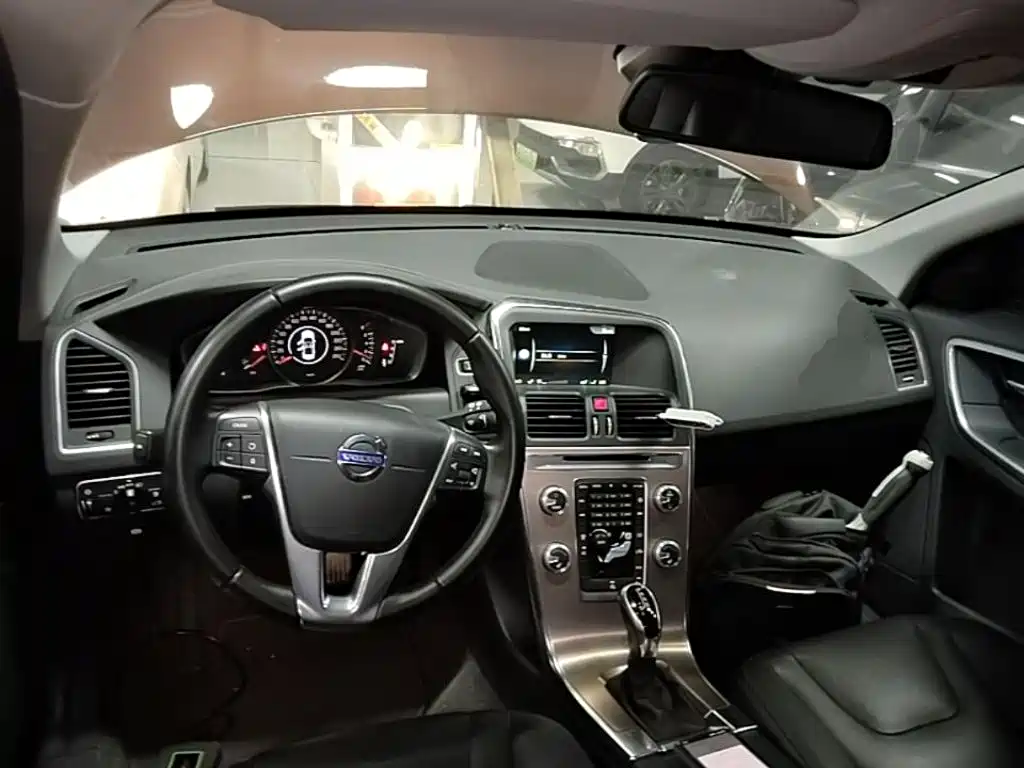 Volvo XC60 — миниатюра 10