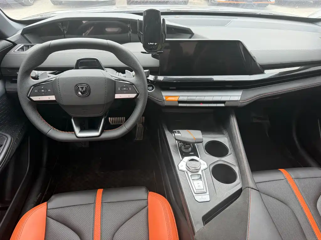 Changan UNI-V — миниатюра 6