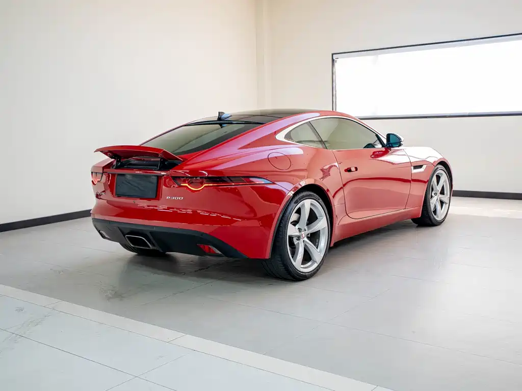 Jaguar F-TYPE — миниатюра 5