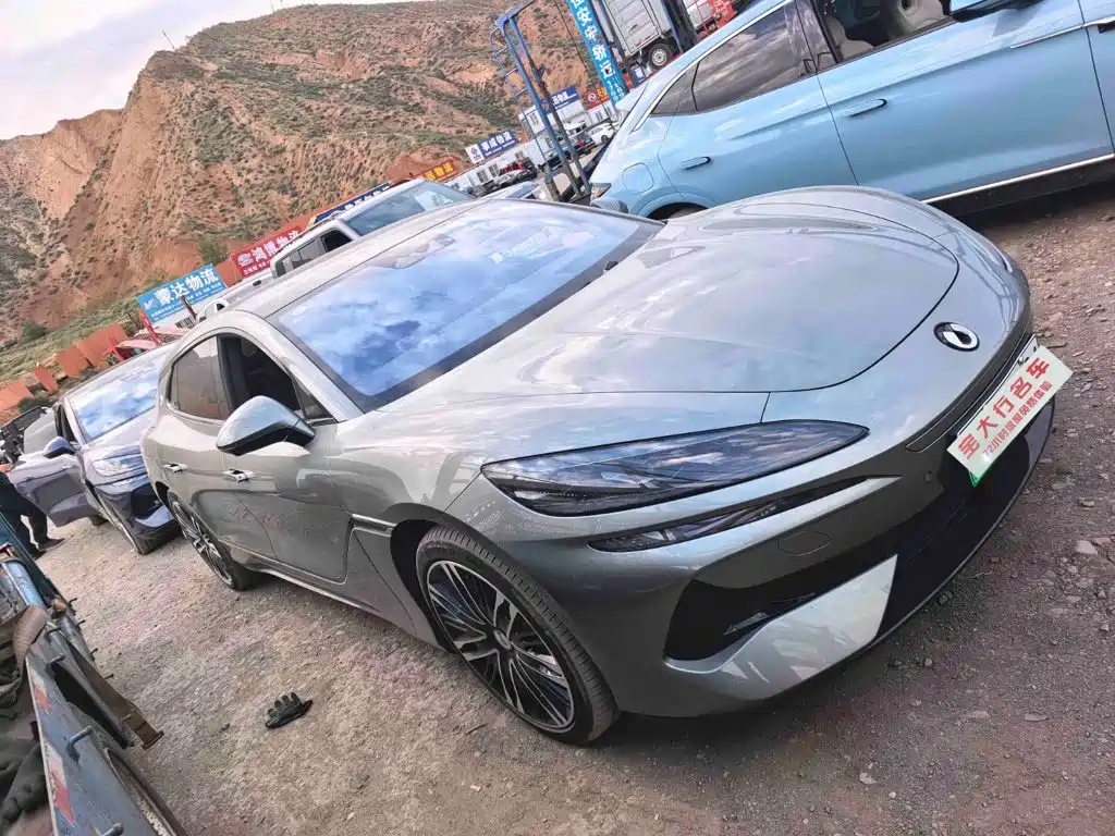 Denza Denza Z9GT — миниатюра 3