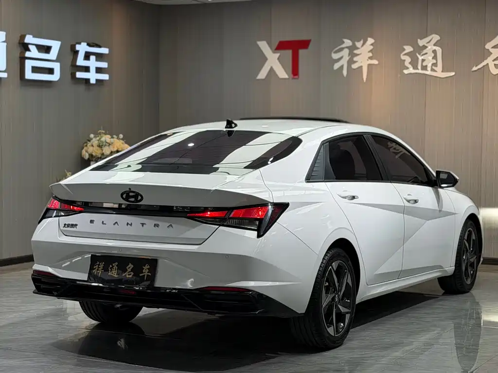 Hyundai Elantra — миниатюра 19
