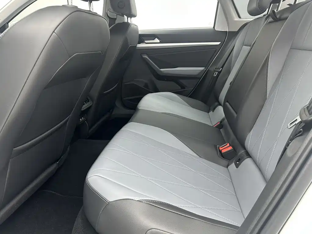 Volkswagen Lavida — миниатюра 7