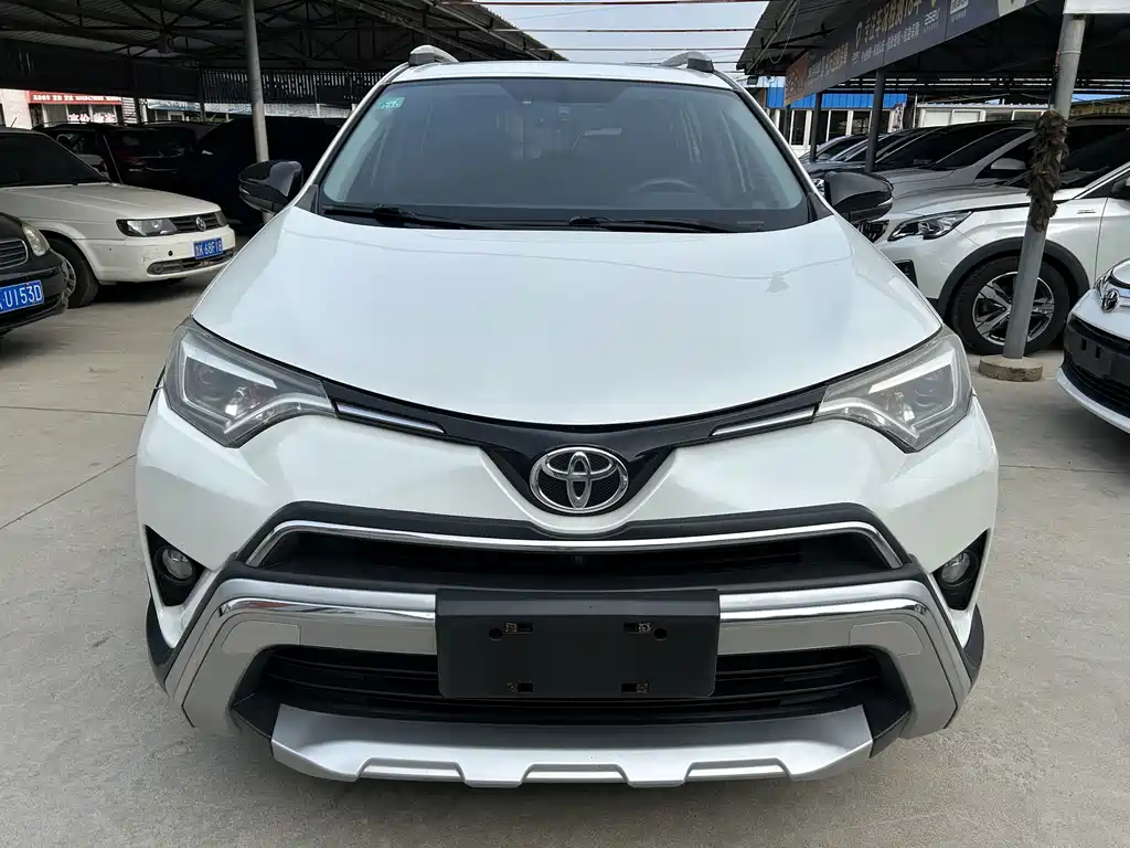 Toyota RAV4 — миниатюра 2