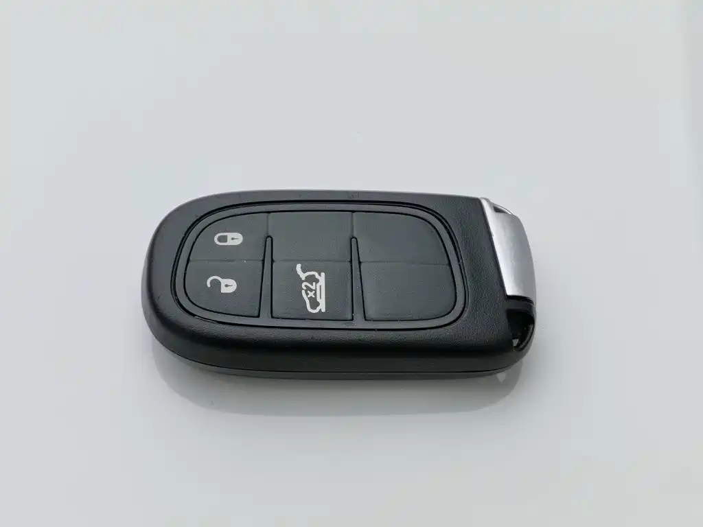 Jeep Grand Commander — миниатюра 19