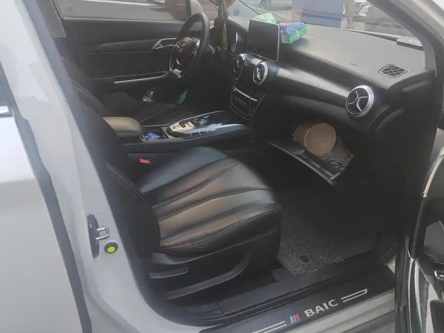 BAIC EU5 — миниатюра 8