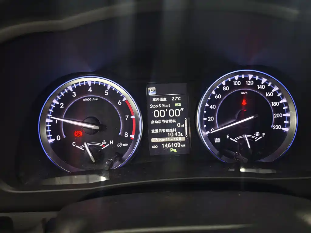 Toyota Highlander 2018 2.0T Luxury 7 мест V