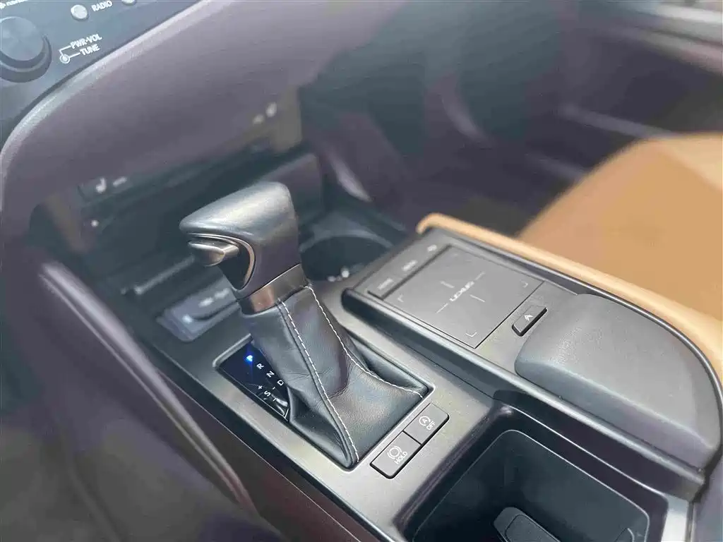 Lexus ES — миниатюра 20