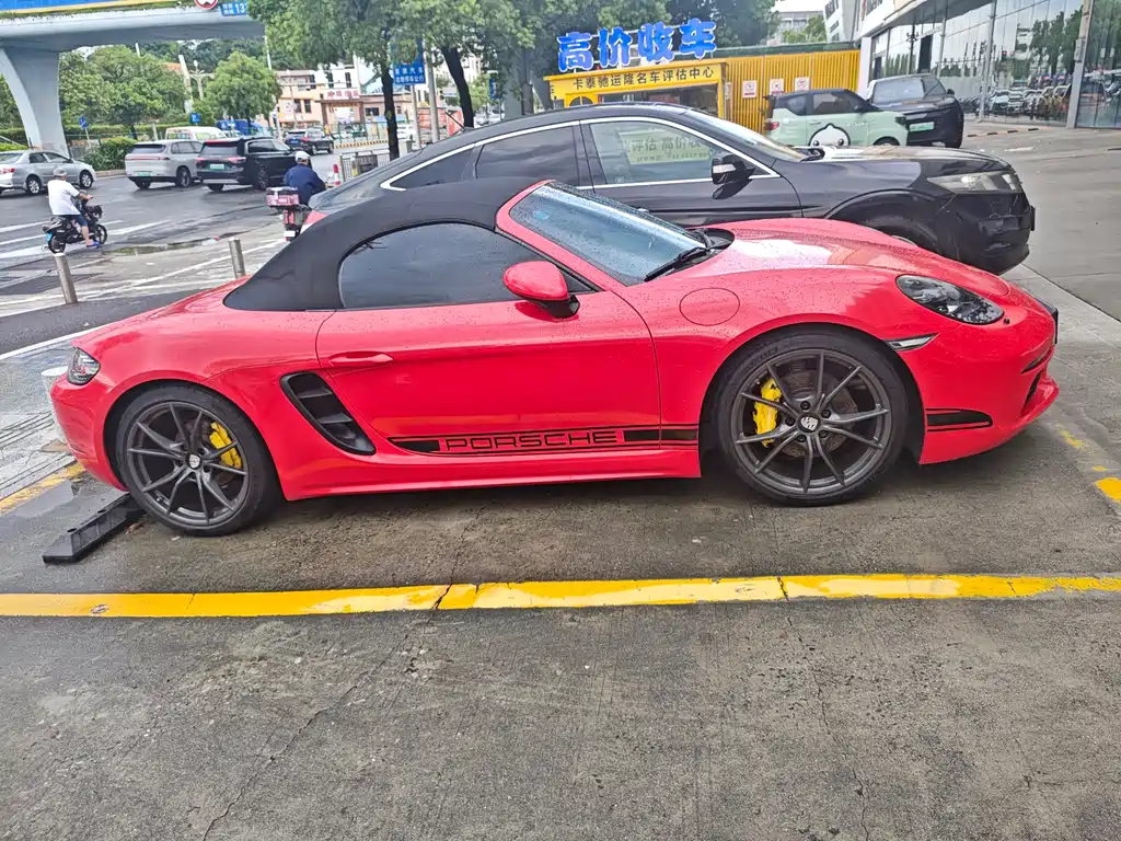 Porsche 718 2019 Boxster T 2.0T