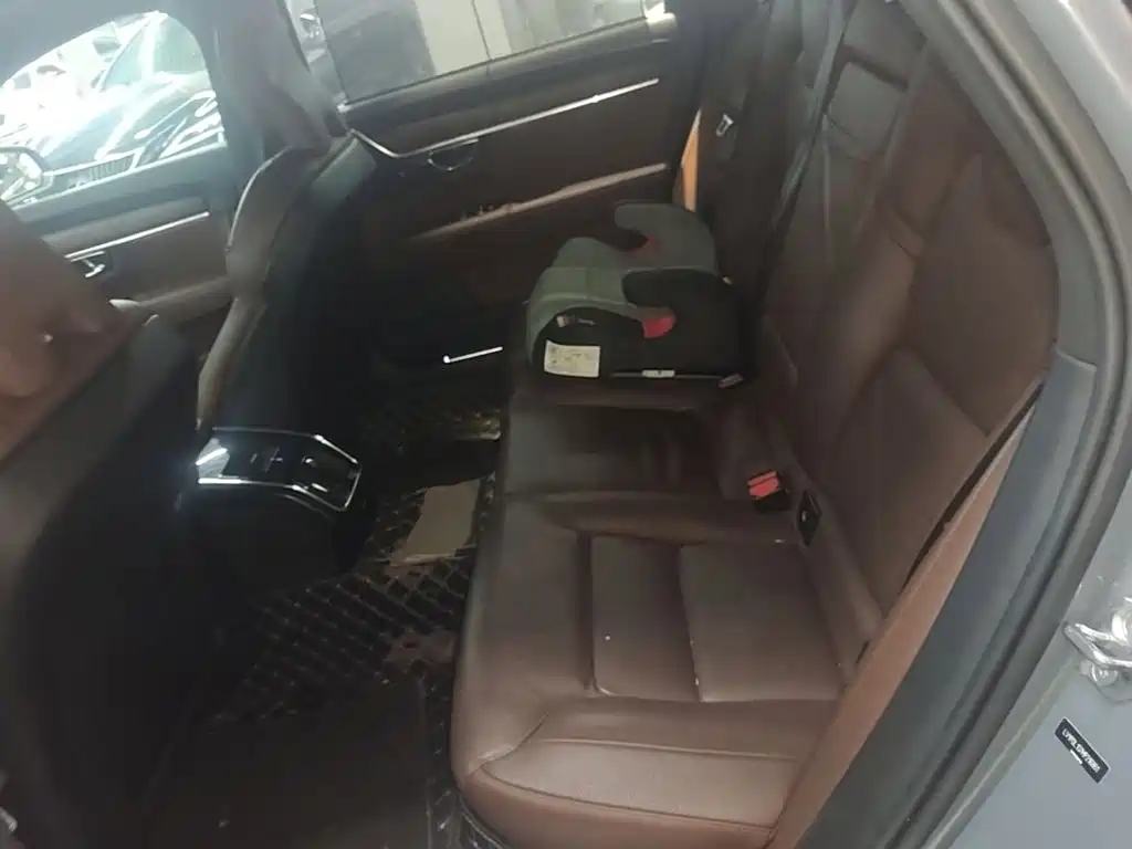 Volvo S90 — миниатюра 17