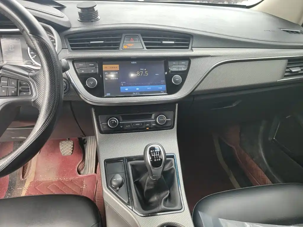 Geely Emgrand GS — миниатюра 13