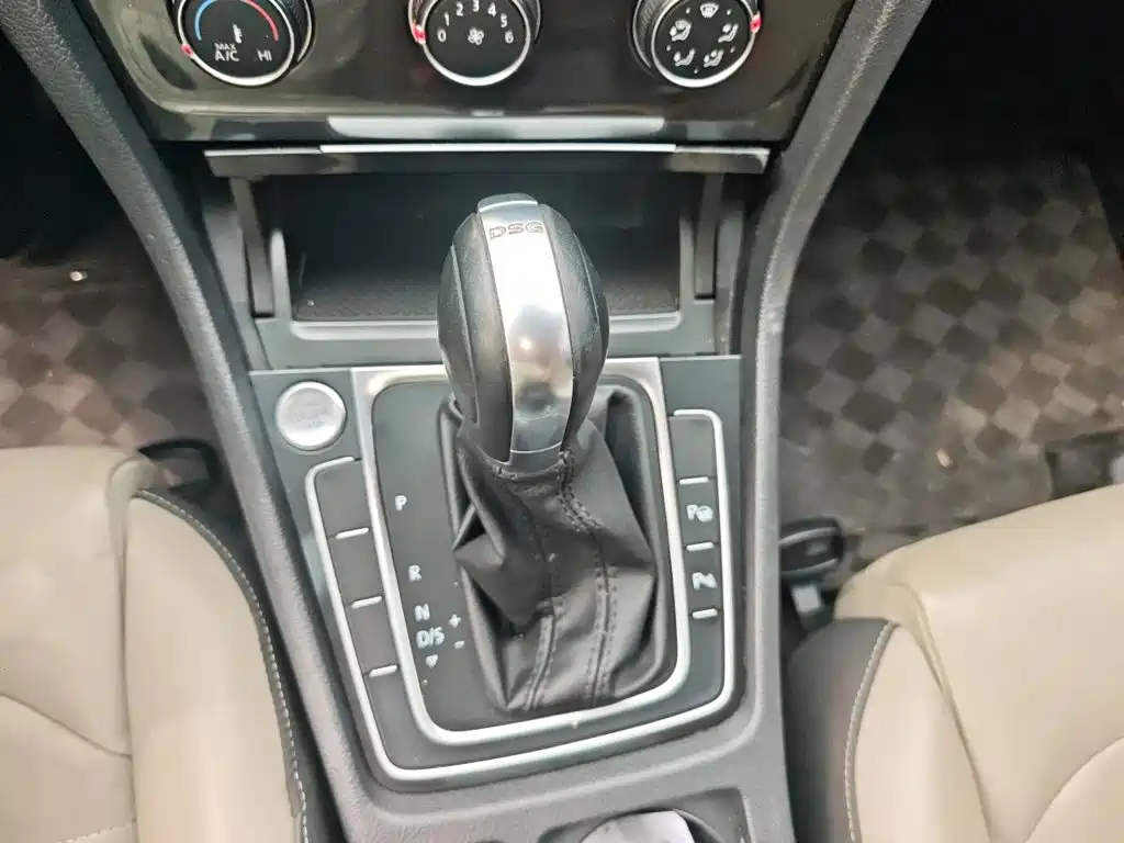 Volkswagen Golf — миниатюра 7