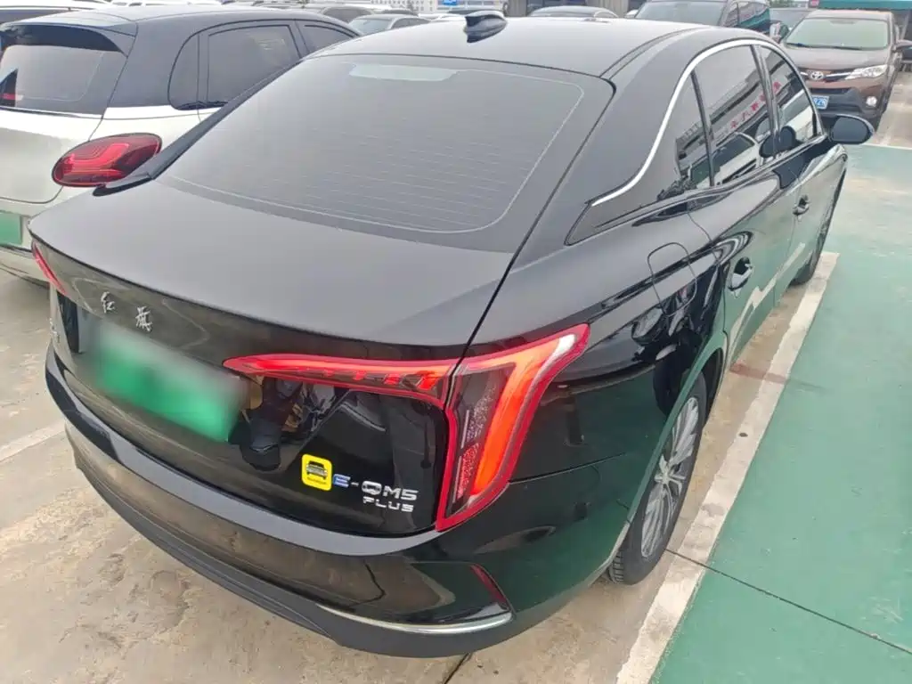 Hongqi Hongqi E-QM5 — миниатюра 7
