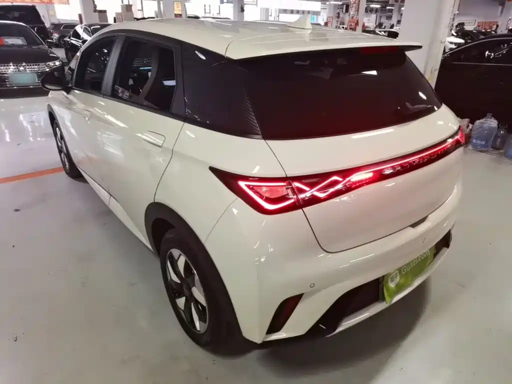 BYD Dolphin — миниатюра 5