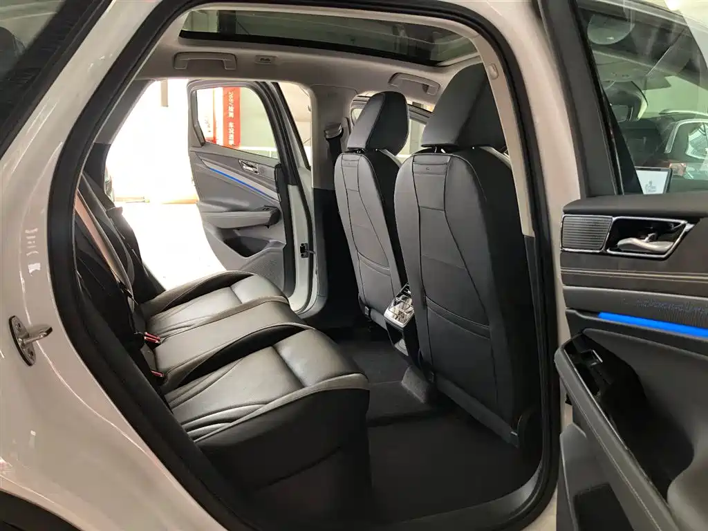 VOLKSWAGEN ID.7 VIZZION