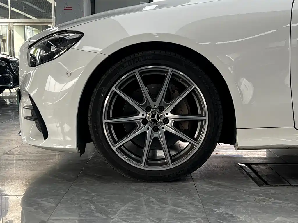 Mercedes-Benz E-Class 2023 — фото 8