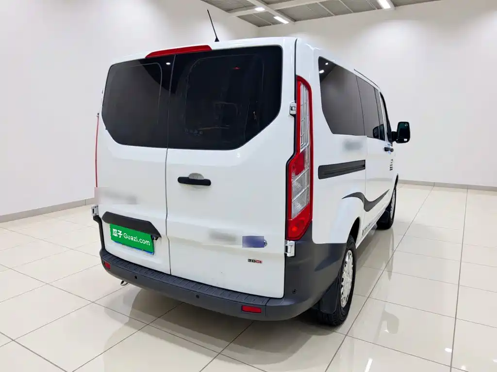 Ford Transit — миниатюра 6