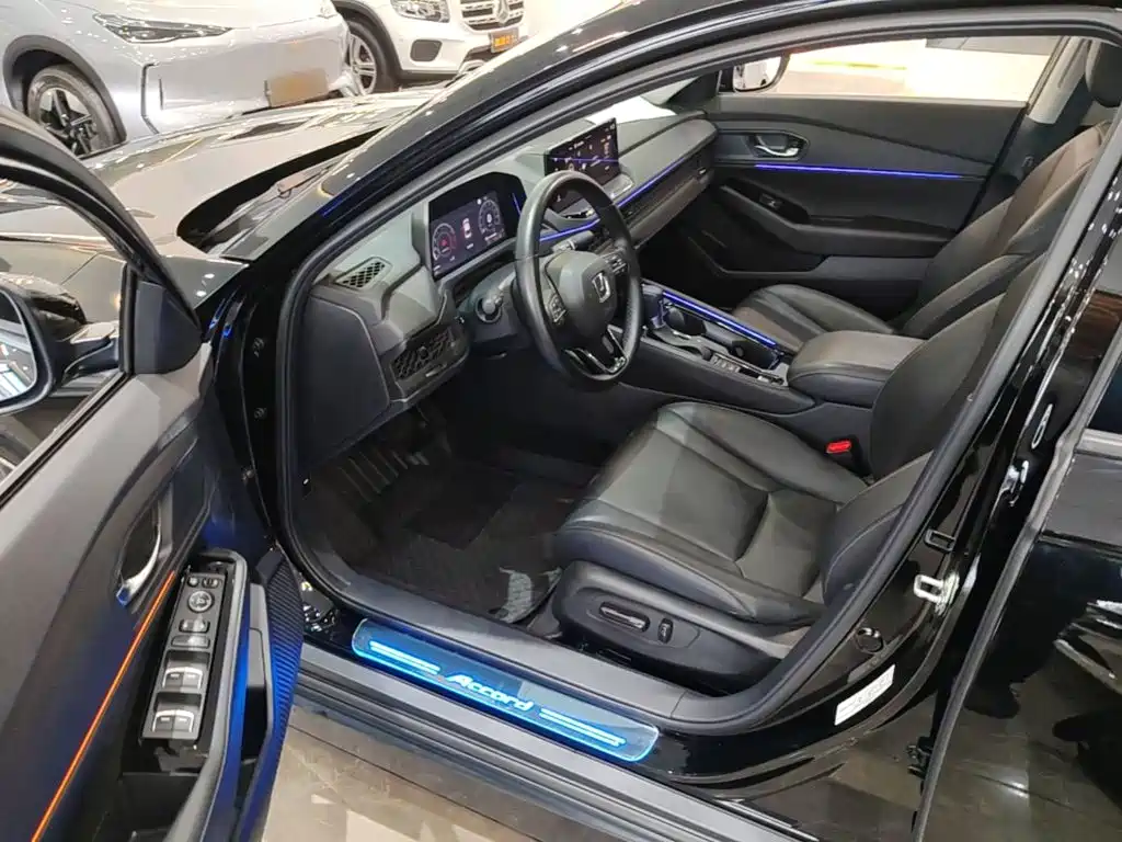 Honda Accord — миниатюра 16