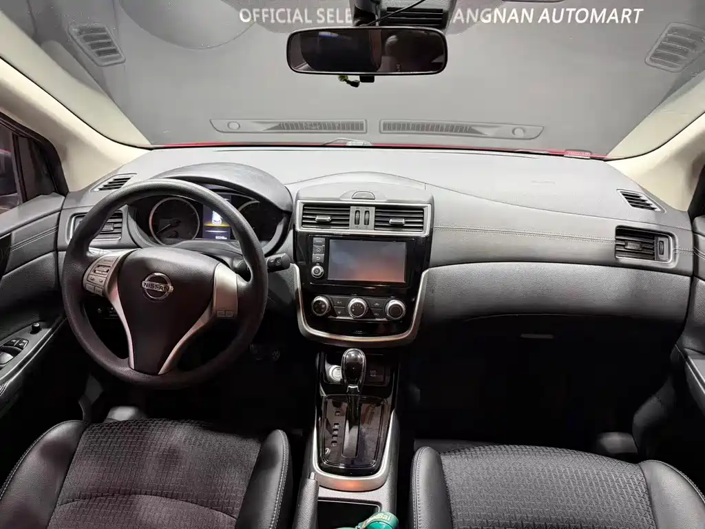 Nissan Tiida — миниатюра 8