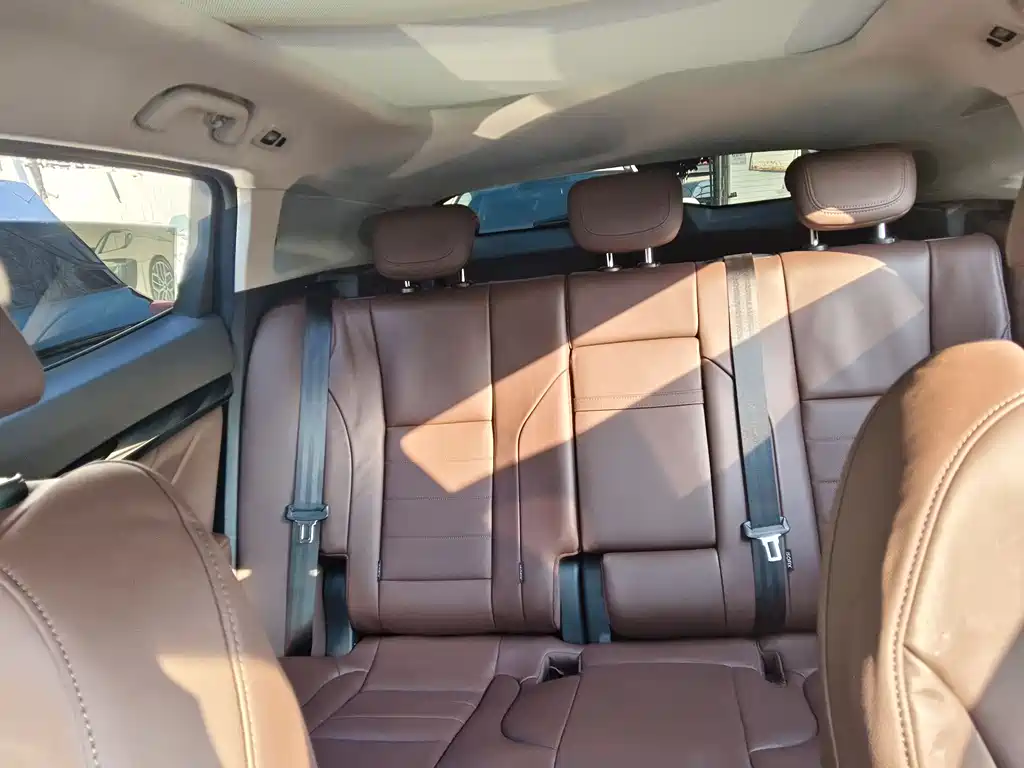 WEI PAI WEI BRAND VV7