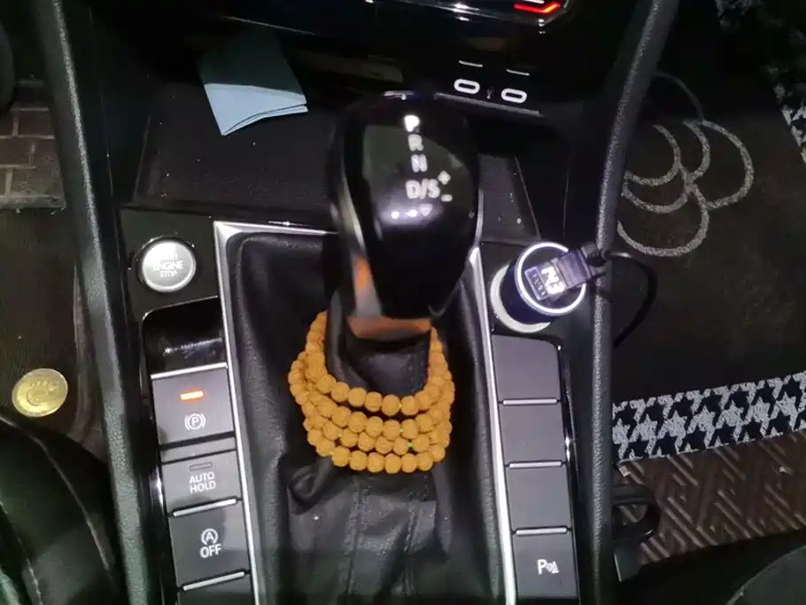 Volkswagen Sagitar — миниатюра 16