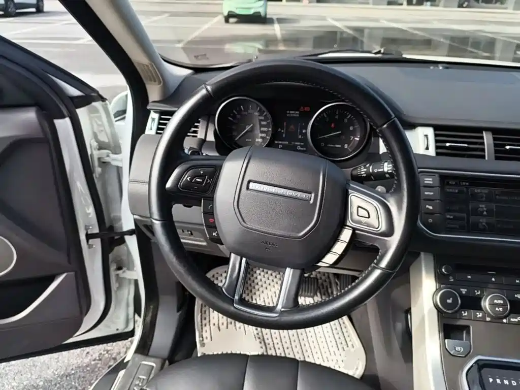 Land Rover Evoque — миниатюра 11
