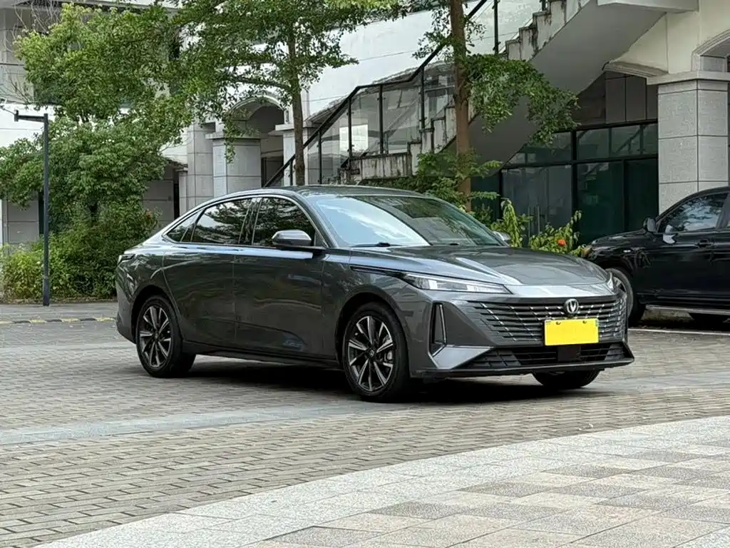Changan Eado — миниатюра 3