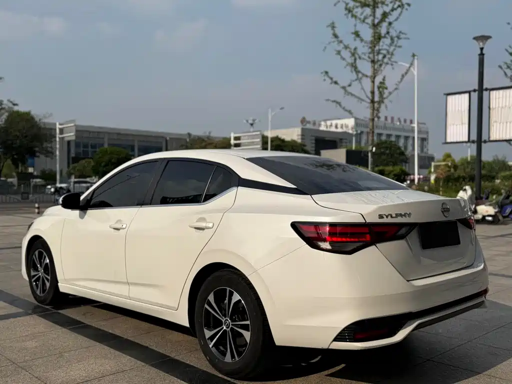 Nissan Sylphy — миниатюра 8