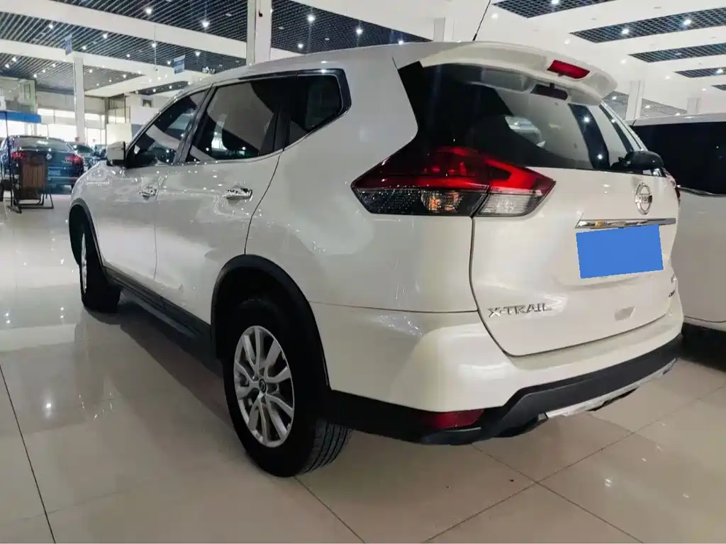 Nissan X-Trail — миниатюра 4