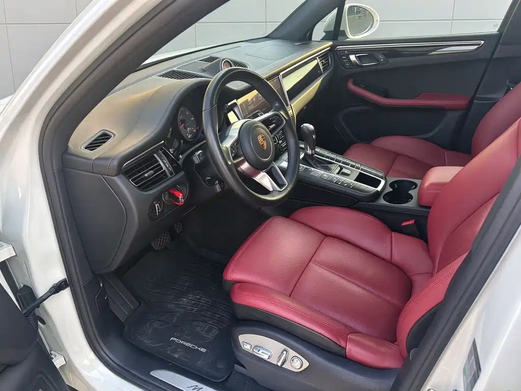 Porsche Macan — миниатюра 13