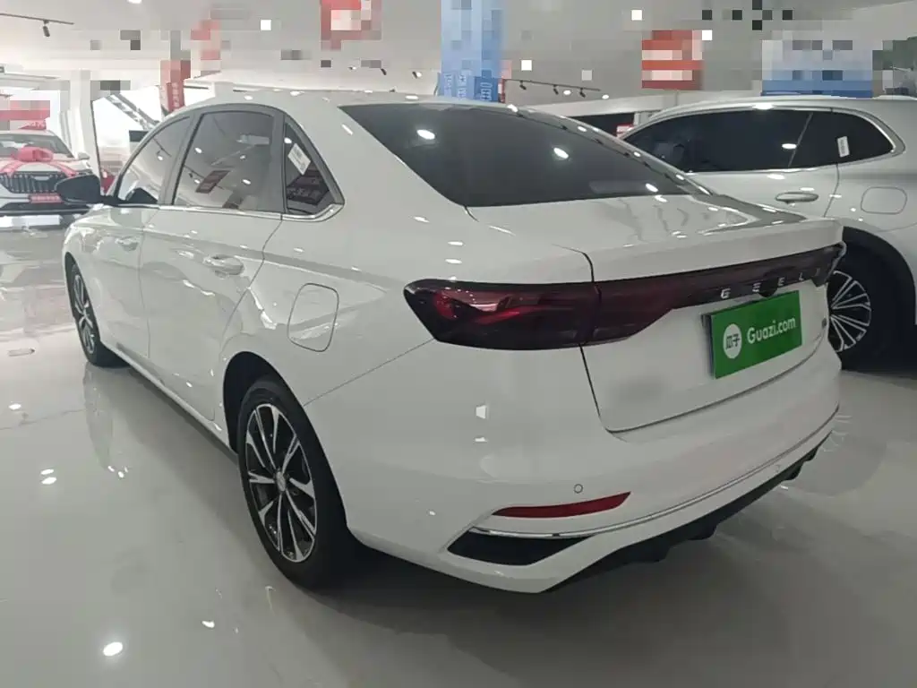 Geely Emgrand — миниатюра 5