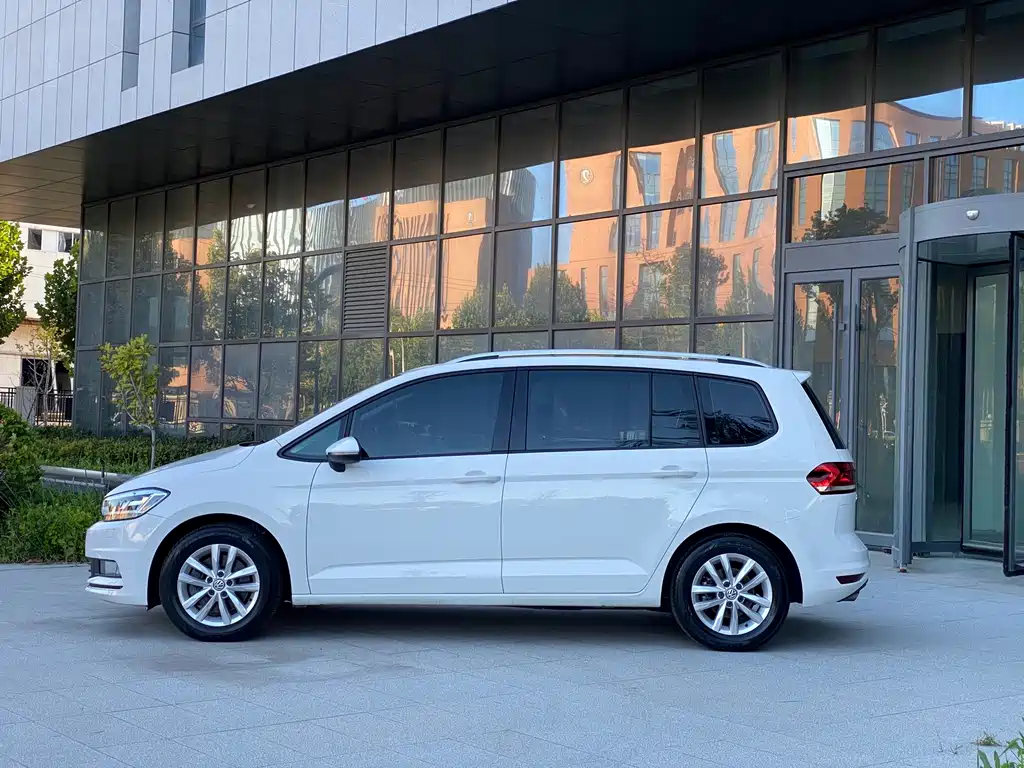 Volkswagen Touran — миниатюра 10