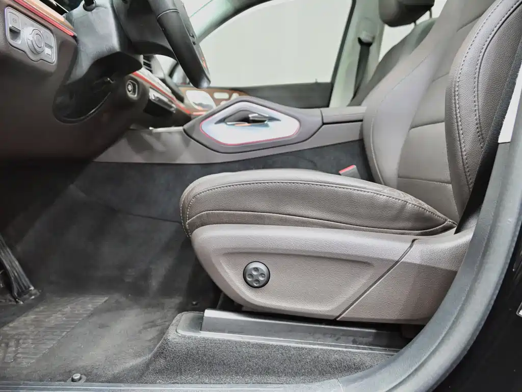 Mercedes-Benz GLE New Energy — миниатюра 16