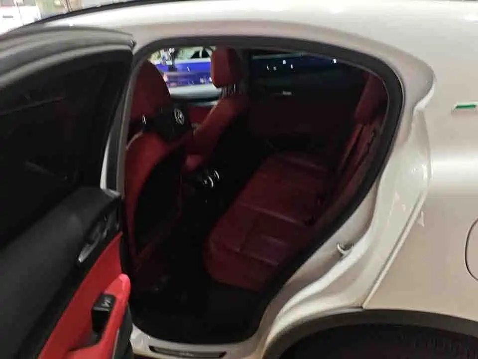 Alfa Romeo Stelvio — миниатюра 6