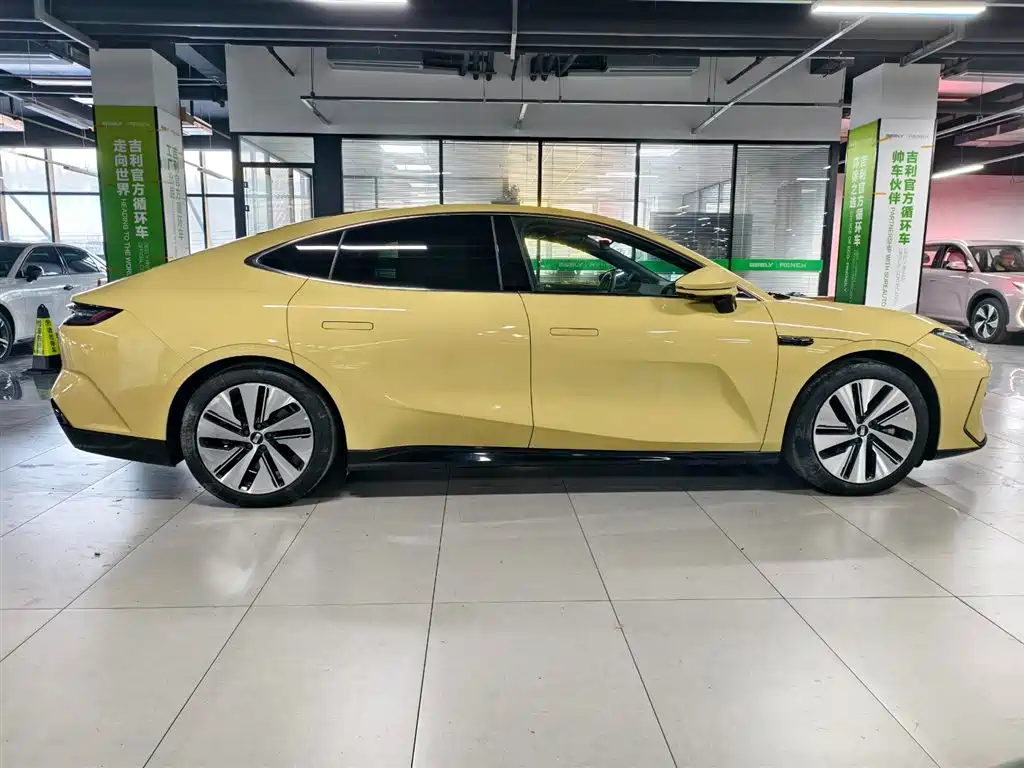 GEELY GALAXY GALAXY E8