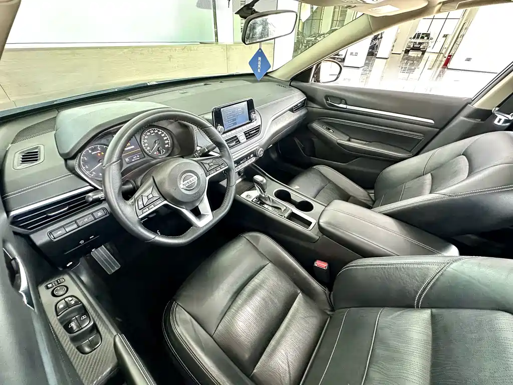 Nissan Teana — миниатюра 7