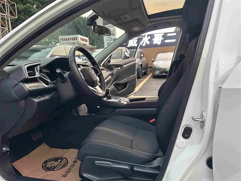 Honda Civic — миниатюра 10