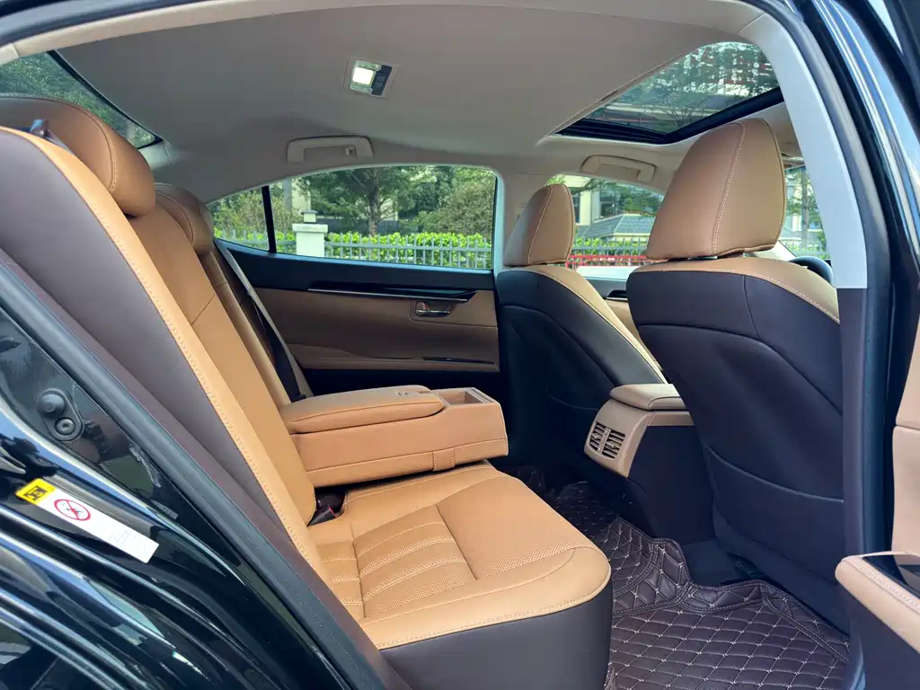 Lexus ES — миниатюра 20