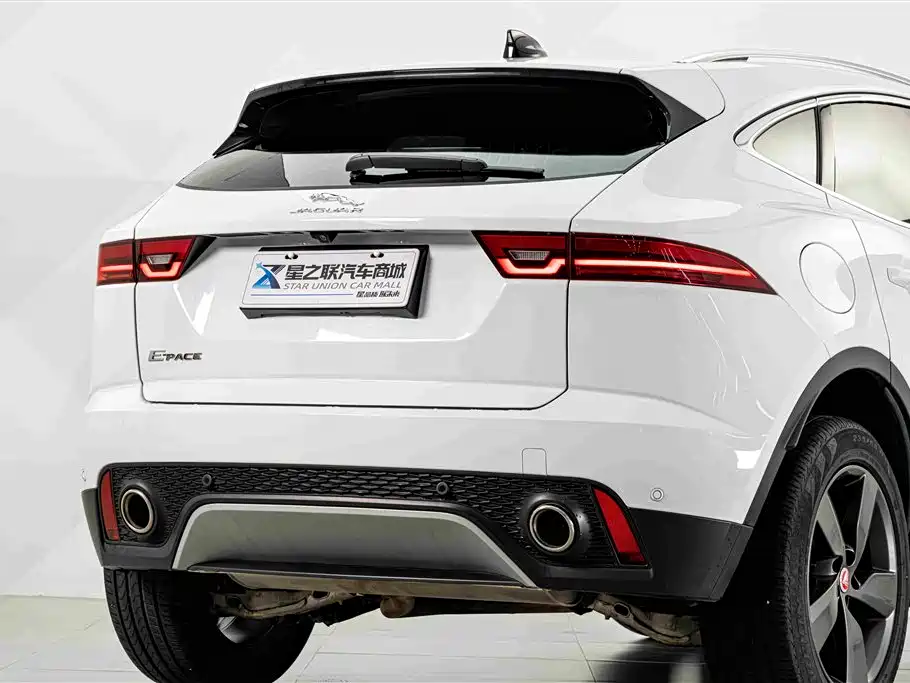 Jaguar E-PACE — миниатюра 7