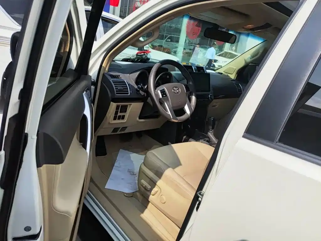 Toyota Prado — миниатюра 6